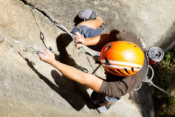 Courageous Rock Climber Aerial Shot — Stock Photo, Image