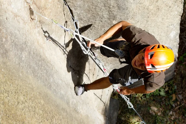 Corajoso Rock Climber Aerial Shot — Fotografia de Stock