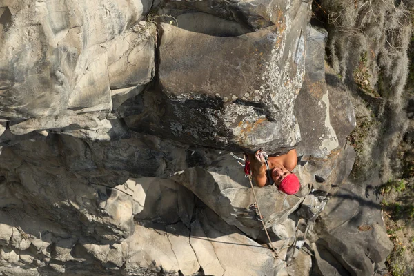 Corajoso Rock Climber Aerial Shot — Fotografia de Stock