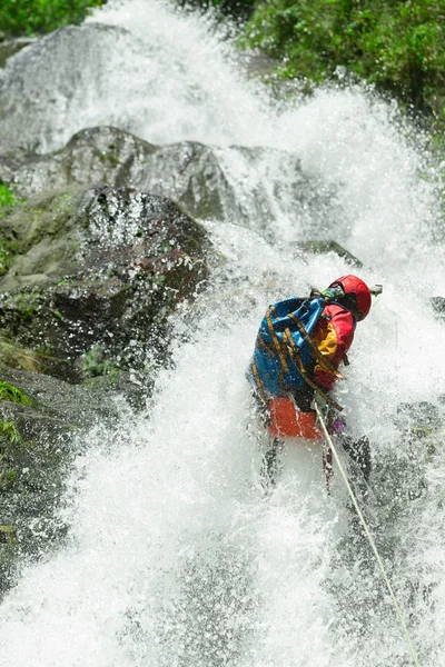 Descente de cascade Canyoning Aventure — Photo