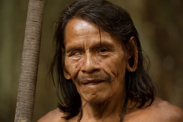 Cazador de Waorani indígena amazónico — Foto de Stock