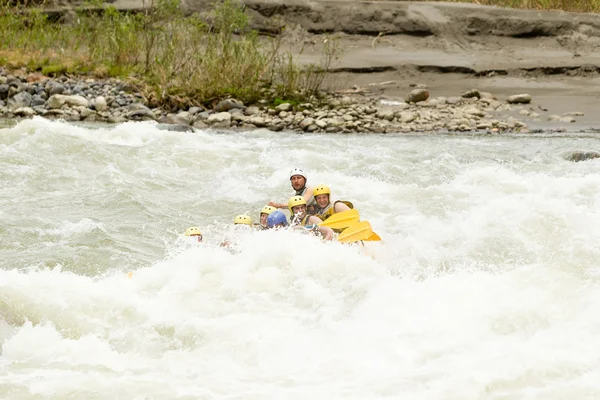 Rzeki Whitewater Rafting przygoda — Zdjęcie stockowe