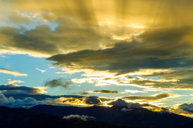 Andes üzerinden günbatımı