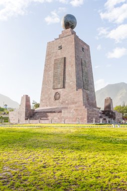 Mitad Del Mundo