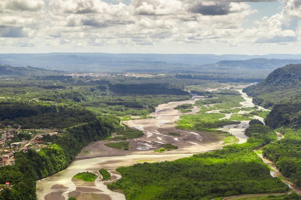 Fusillade aérienne du bassin de la rivière Pastaza — Photo