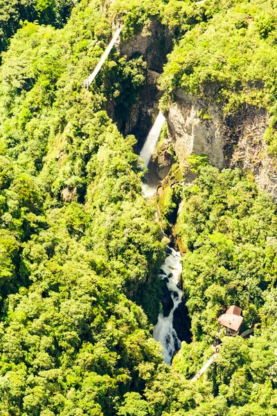 Pailon Del Diablo Cachoeira tiro aéreo — Fotografia de Stock