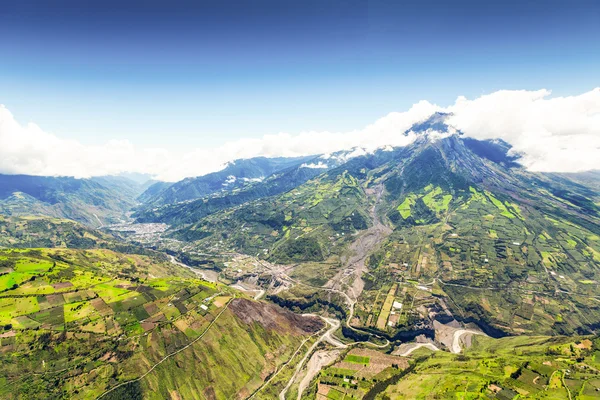 Vulcão tungurahua em erupção — Fotografia de Stock