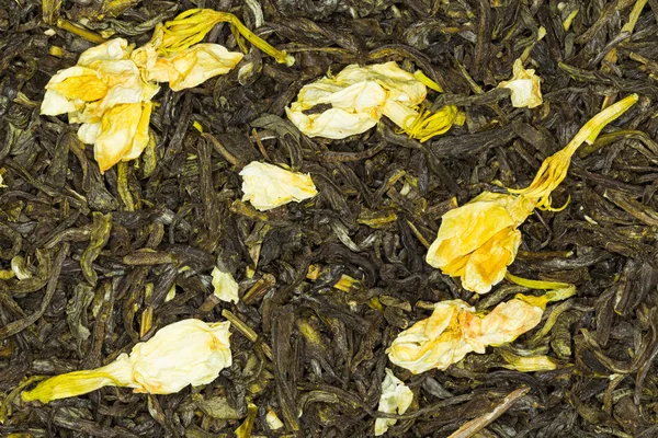 ジャスミンの花と緑茶 — ストック写真
