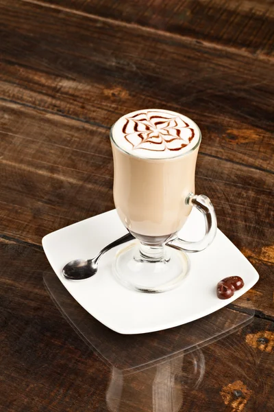 Elegante porción de una taza de café con leche Café — Foto de Stock