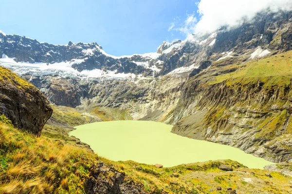 El Altar vulkán a zöld lagúna — Stock Fotó