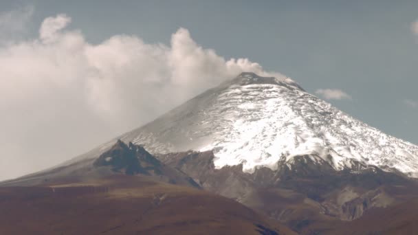 Upływ czasu erupcji wulkan Cotopaxi — Wideo stockowe