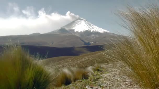 Cotopaxi volkan Erüpsiyonu zaman atlamalı — Stok video