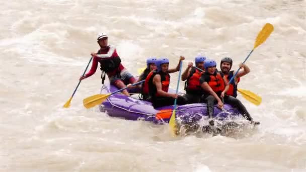 Whitewater nehir Pastaza Nehri'nde Rafting — Stok video