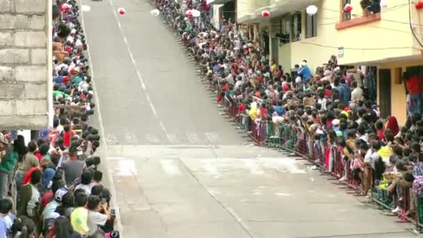 Annual Homemade Cart Competition Banos De Agua Santa — Stock Video