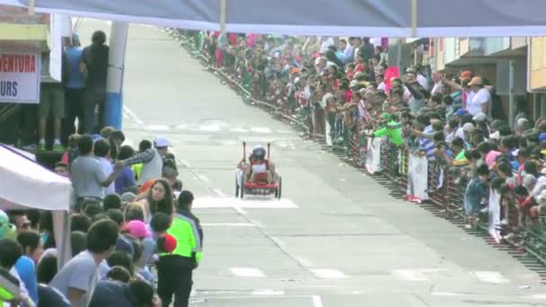 Annual Homemade Cart Competition Banos De Agua Santa — Stock Video