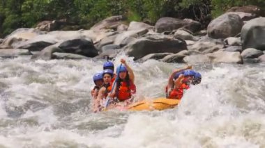 Tandem veya çift yamaç paraşütü pilotu turizm kalkış sırası ile