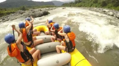 Tandem veya çift yamaç paraşütü pilotu turizm kalkış sırası ile