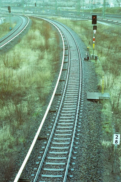 Wygięta linia kolejowa — Zdjęcie stockowe