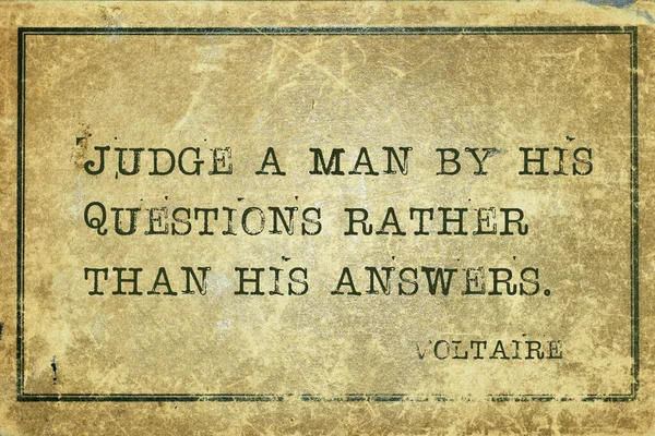 Sędzia Człowieka Jego Pytaniach Nie Odpowiedzi Starożytny Francuski Filozof Pisarz — Zdjęcie stockowe