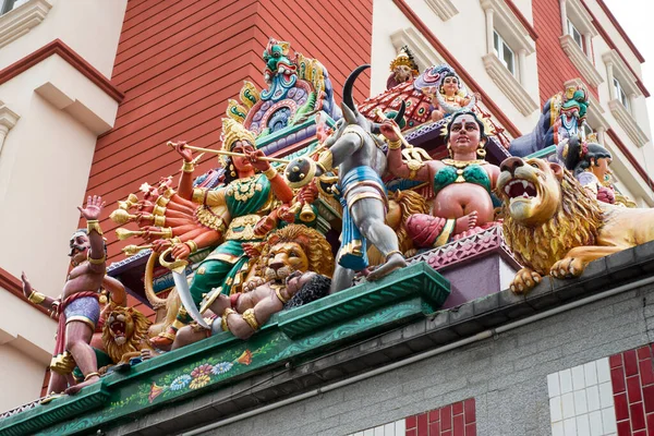 Traditionelle Skulpturen Religiöser Gottheiten Der Wand Des Berühmten Sri Veeramakaliamman — Stockfoto