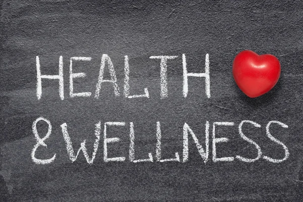 Zdrowie Wellness Słowa Napisane Tablicy Symbolem Czerwonego Serca — Zdjęcie stockowe