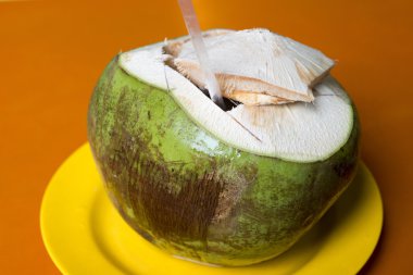 Yeşil Hindistan Cevizi