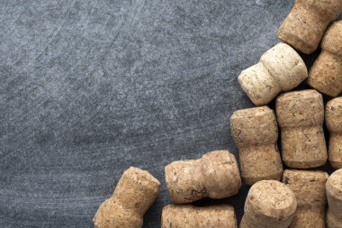 Şampanya mantarları