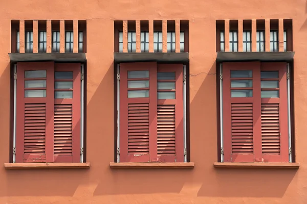 Janelas chinatown — Fotografia de Stock