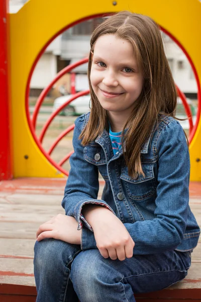 Retrato de menina bonita — Fotografia de Stock