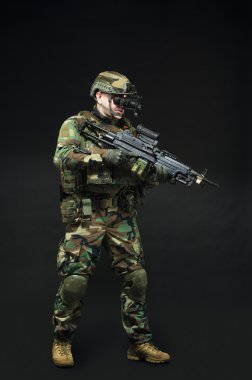 NATO askeri tam teçhizat. 