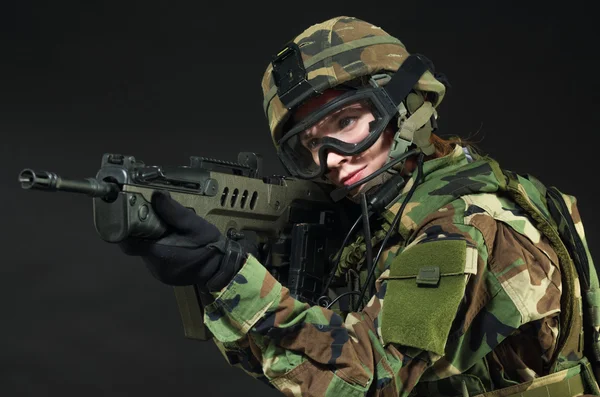 NATO askeri tam teçhizat. 