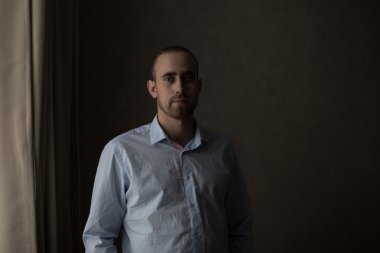 Hanfsome adam portresi