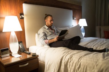 Hanfsome adam portresi