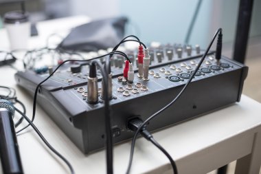 DJ ses karıştırıcı