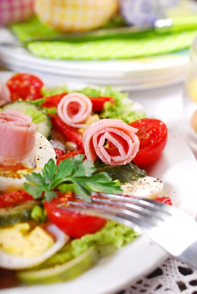 Ham salad with eggs and vegetables for easter — Stock Photo, Image