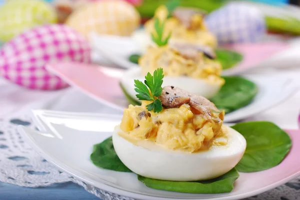 Easter eggs stuffed with mushrooms — Stock Photo, Image