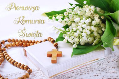 ilk Komünyon tespih ve çiçeklerle Lehçe