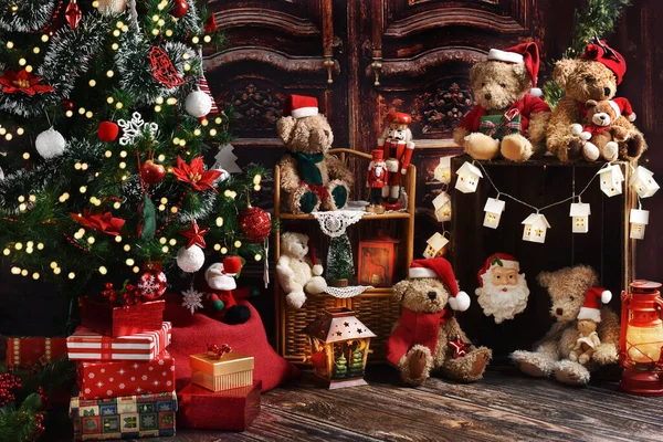 Decoração Casa Natal Com Muitos Ursos Pelúcia Estilo Vintage Caixas — Fotografia de Stock