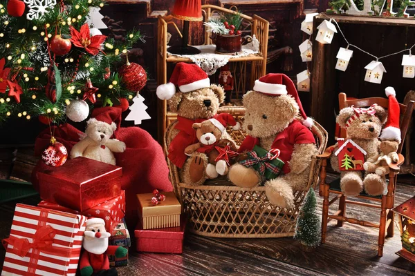 Teddybär Familie Sitzt Zur Weihnachtszeit Hause Weihnachtsbaum — Stockfoto