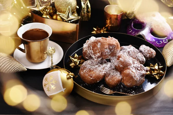 Домашні Пончики Посипані Ожелезним Цукром Польщі Називаються Ракуші Кава Карнавальних — стокове фото