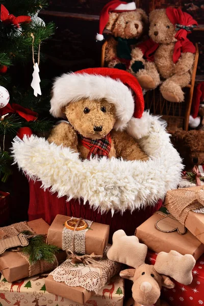 Christmas Gift Boxes Teddy Bear Decoration Santa Hat — Stock Photo, Image