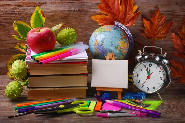 Time for school concept on wooden background — Stock Photo, Image