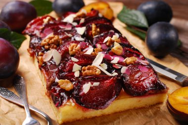 badem ve ceviz kuru üzümlü kek