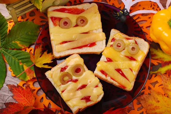 Funny sandwiches with mummy for halloween — Stock Photo, Image