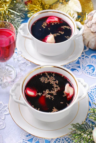 Red borscht and dumplings for christmas eve — Stock Image Red borscht and dumplings for christmas eve Stock Picture