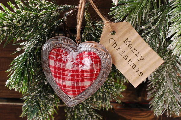 Biglietto di Natale con cuore vintage e cartellino papale — Foto Stock