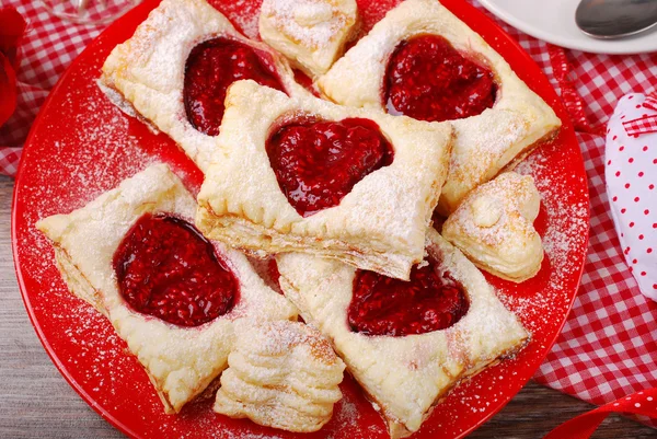 Puff pastry cookies for valentine party — Stock Photo, Image