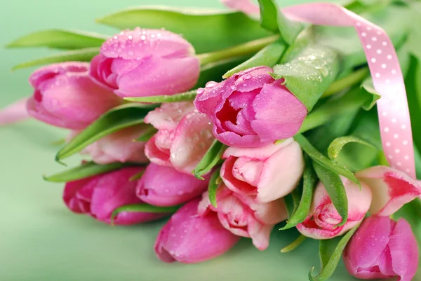 Haufen rosa Tulpen — Stockfoto