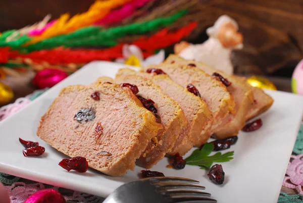 Goose pate with cranberries for easter — Stock Photo, Image