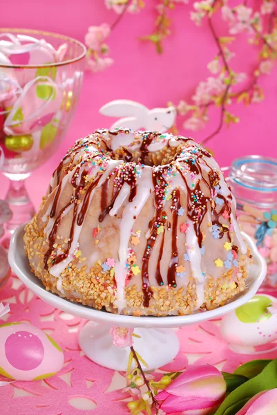 Easter table with ring cake — Stock Photo, Image